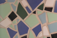 Vægudsmykning i mosaik, udført af Marie Elisabeth A. Franck Mortensen, "De Kreative Mellemrum"